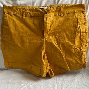 Old Navy Everyday Shorts. Size 14